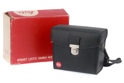 Lot 38 - A Leica Camera Outfit Carry Bag