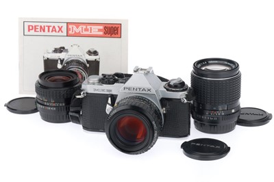 Lot 246 - A Pentax ME Super Camera Outfit
