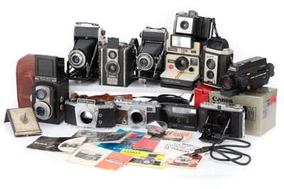 Lot 331 - A Mixed Selection of Cameras