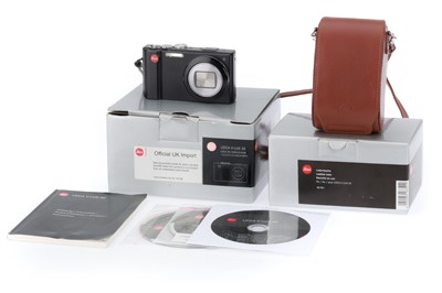 Lot 166 - A Leica V-Lux 30 Compact Digital Camera