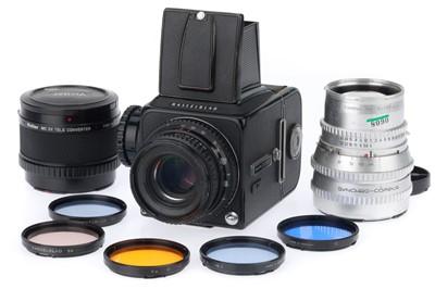 Lot 256 - A Hasselblad 500c/m Medium Format SLR Camera Outfit