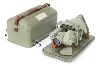 Lot 813 - A Vickers Instruments Cooke Tavistock Theodolite