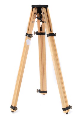 Lot 658 - A Ries DeLuxe Model A Tripod