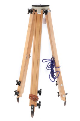 Lot 660 - A Zone VI Wooden Heavy Duty Tripod