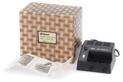 Lot 558 - A Nikon MH-1 Quick Charger for F2