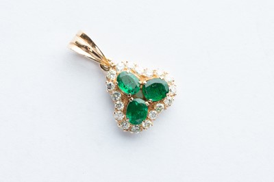 Lot 20 - A 14ct Yellow Gold Emerald & Diamond Pendant