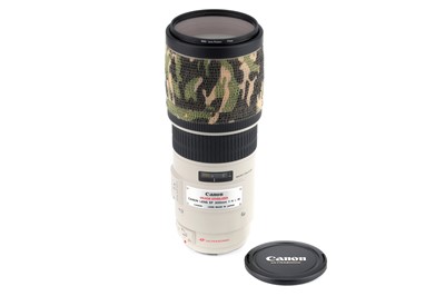 Lot 213 - A Canon EF L IS USM f/4 300mm Lens