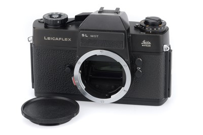 Lot 17 - A Leica Leicaflex SL MOT 35mm Camera Body