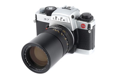 Lot 10 - A Leica R7 35mm SLR Camera