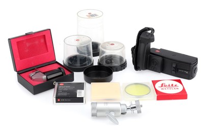 Lot 34 - A Selection of Leica Accessories