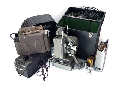 Lot 568 - A Selection of Projector & Parts