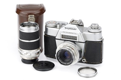 Lot 160 - A Voigtlander Bessamatic 35mm SLR Camera Outfit