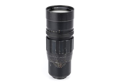 Lot 372 - A Tokyo Kogaku R.Topcor f/4 20cm Lens