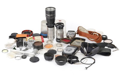 Lot 65 - A Selection of Leitz and other Photographica