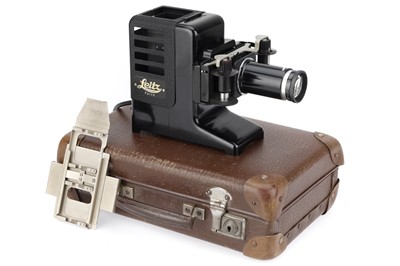 Lot 66 - A Leitz Parvo Projector in Brown SFUUE Transport Case