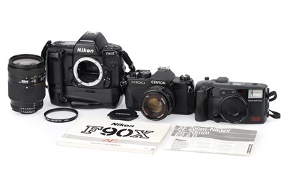 Lot 151 - A Selection of 35mm Cameras