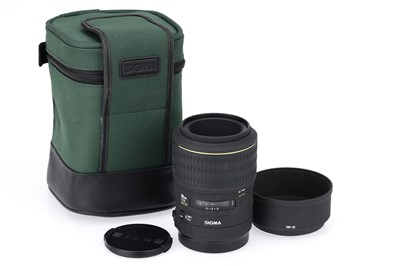 Lot 353 - A Sigma f/2.8 105mm Macro Lens