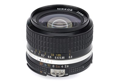 Lot 354 - A Nikon Nikkor f/2.8 24mm Lens