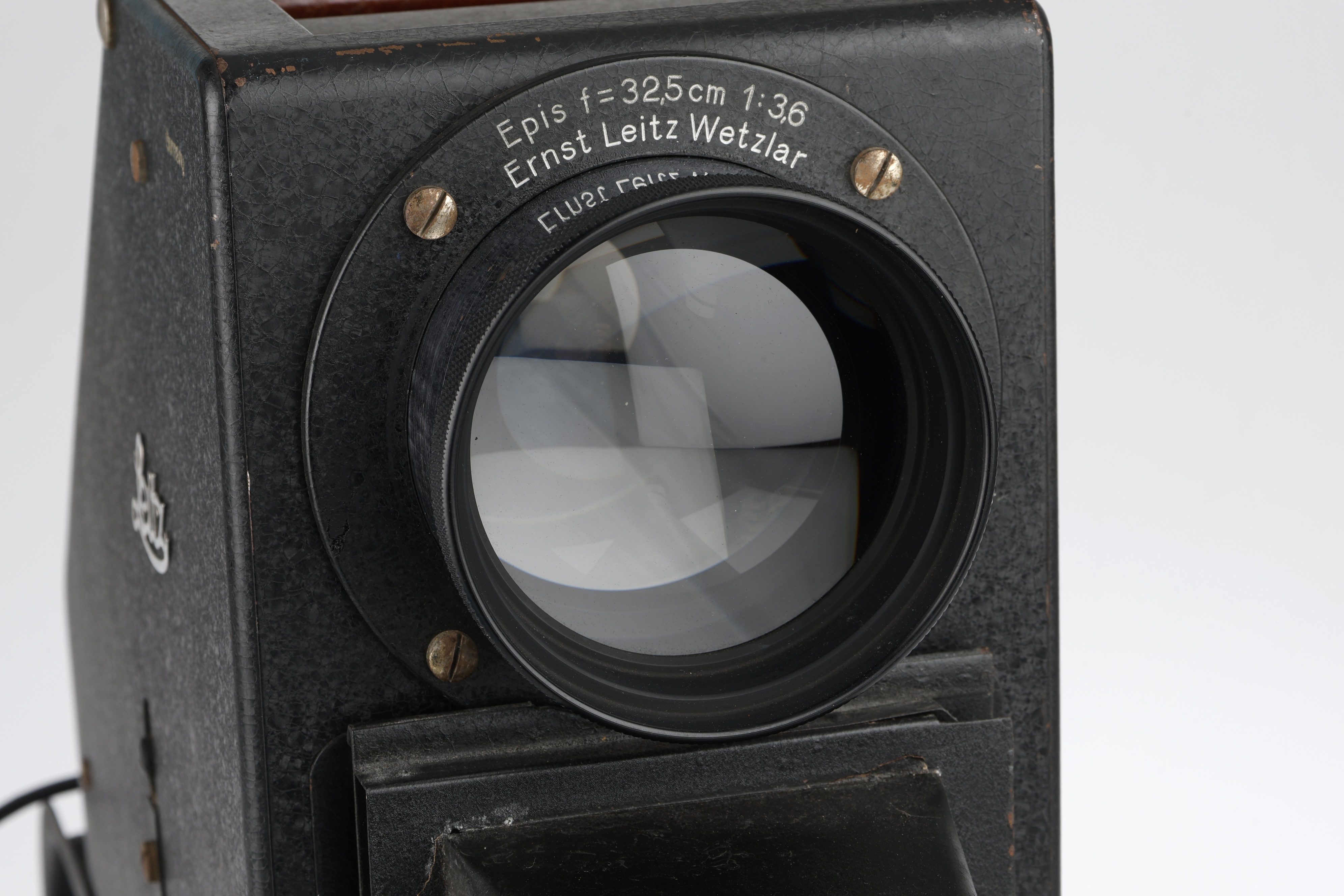 Lot 20 - ꩜ A Leitz Episcope Projector Type V P,