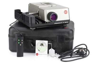 Lot 13 - ꩜ A Leica Pradovit P 600 35mm Slide Projector