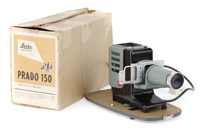 Lot 17 - ꩜ A Boxed Leitz Prado 150 Slide Projector