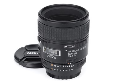 Lot 365 - A Nikon AF Micro-Nikkor f/2.8D 60mm Lens
