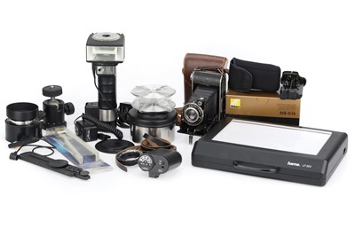 Lot 432 - A Selection of Mixed Photographica