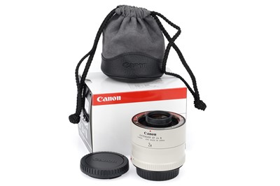 Lot 425 - A Canon EF 2X II Extender