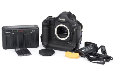 Lot 220 - A Canon EOS 1D Mark III Digital SLR Camera Body
