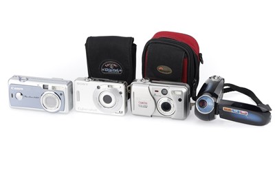 Lot 216 - A Selection of Digital Compact cameras