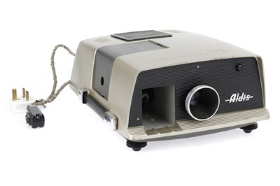 Lot 441 - An Aldis XT 330 35mm Slide Projector