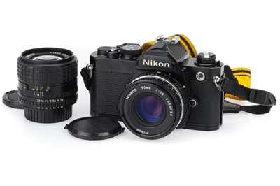 Lot 126 - A Nikon FM 35mm SLR Camera Outfit