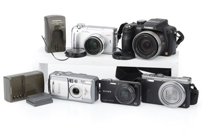 Lot 306 - A Group of Digital Compact Cameras