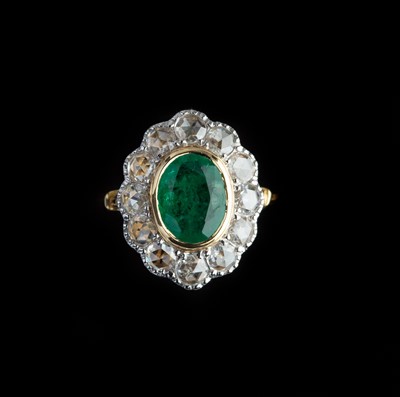 Lot 31 - A 18ct Yellow Gold Emerald & Diamond Ring