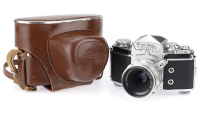 Lot 180 - An Exakta Varex IIa 35mm SLR Camera