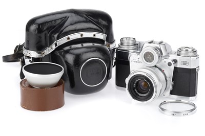 Lot 177 - A Zeiss Ikon Contarex "Bullseye" 35mm SLR Camera