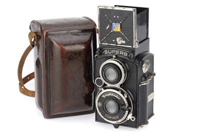 Lot 262 - A Voigtlander Superb TLR Camera