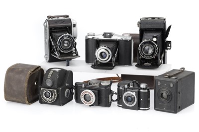 Lot 281 - A Mixed Selection of Cameras