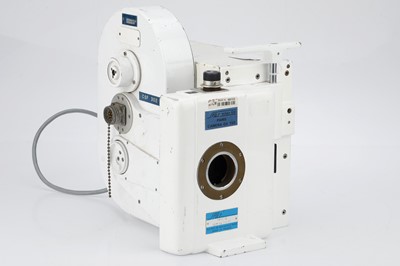 Lot 389 - An Eclair 35mm High Speed Cine Camera Model GV 150S