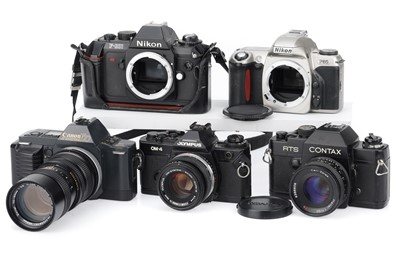 Lot 188 - A Group of 35mm Cameras