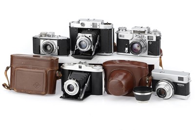 Lot 284 - A Mixed Selection of Cameras
