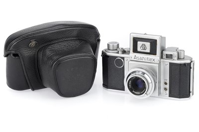 Lot 184 - An Asahi Optical Company Asahiflex 35mm SLR Camera