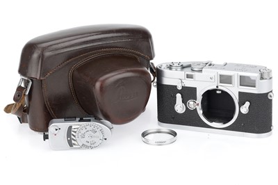 Lot 16 - A Leica M3 Rangefinder Camera Body
