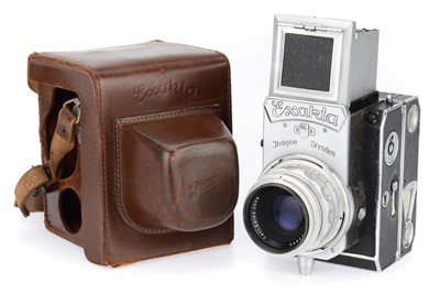 Lot 252 - An Ihagee Exakta 66 Vertical Camera