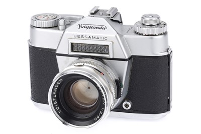 Lot 154 - A Voigtlander Bessamatic 35mm SLR Camera