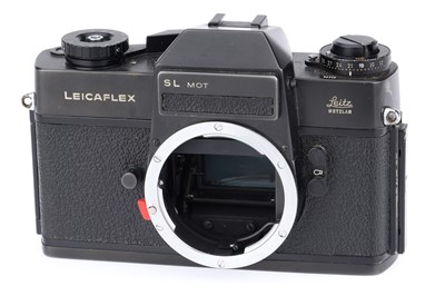 Lot 29 - A Leitz Wetzlar Leicaflex SL MOT 35mm SLR Camera