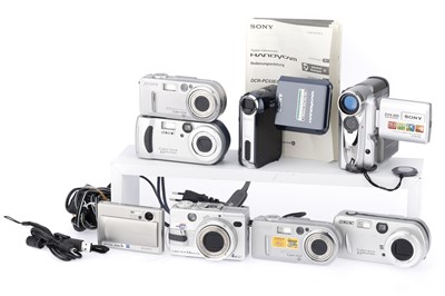 Lot 209 - A Group of Sony Compact Digital Cameras