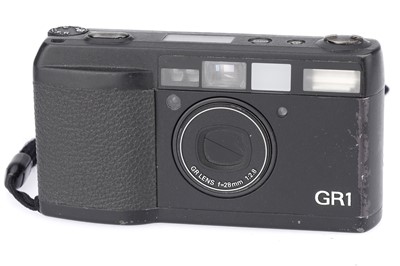 Lot 141 - A Ricoh GR1 Compact 35mm Camera