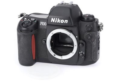 Lot 73 - A Nikon F100 35mm SLR Camera Body