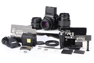 Lot 296 - A Zenza Bronica ETRSi Medium Format Camera Outfit